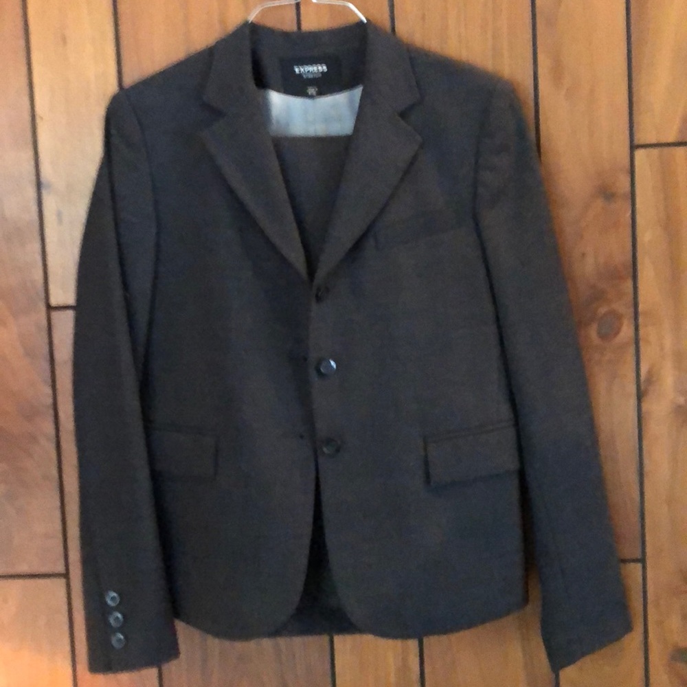 Express wool/spandex pant suit
